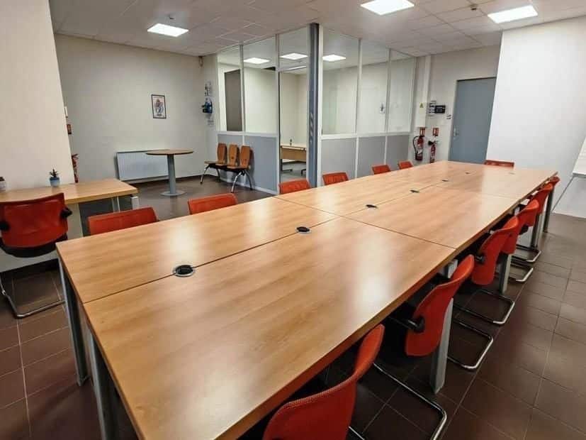 BURO Club Troyes - Photo 1