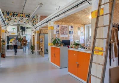 Allée centrale des ateliers partagés Pepina à Angers